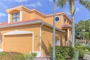 vacation rental condos