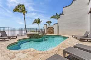 vacation rental condos